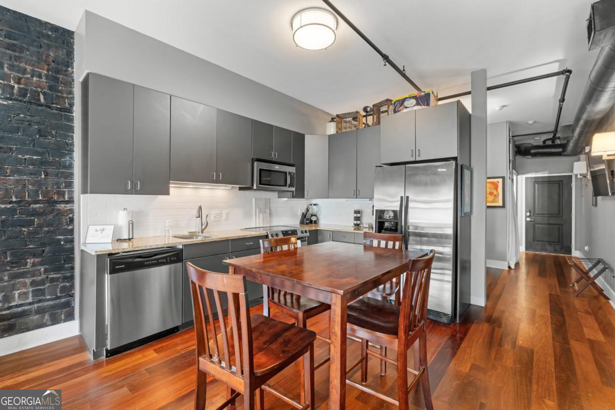 310 W Broughton Street Savannah GA 31401
