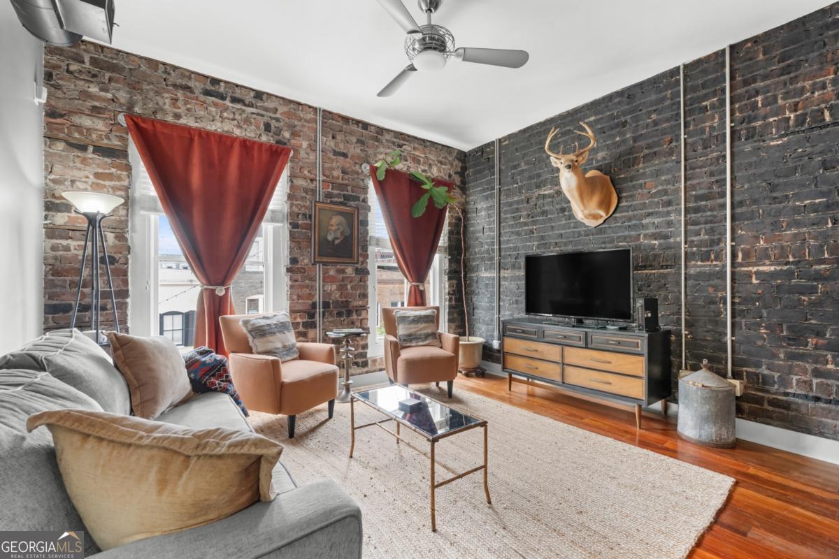 310 W Broughton Street Savannah GA 31401
