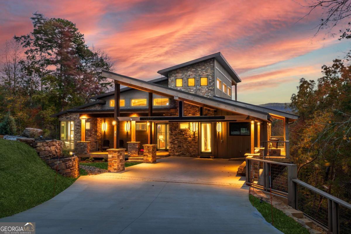 142 Sequoyah Ridge Blue Ridge GA 30513