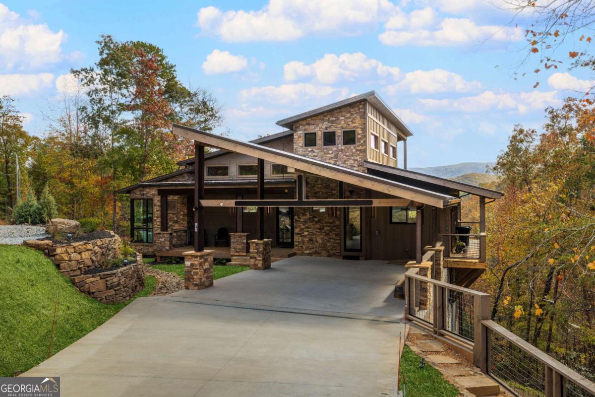 142 Sequoyah Ridge Blue Ridge GA 30513