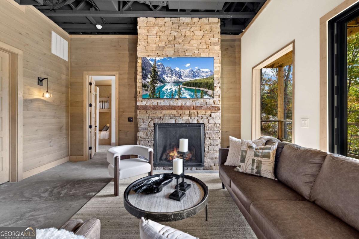 142 Sequoyah Ridge Blue Ridge GA 30513