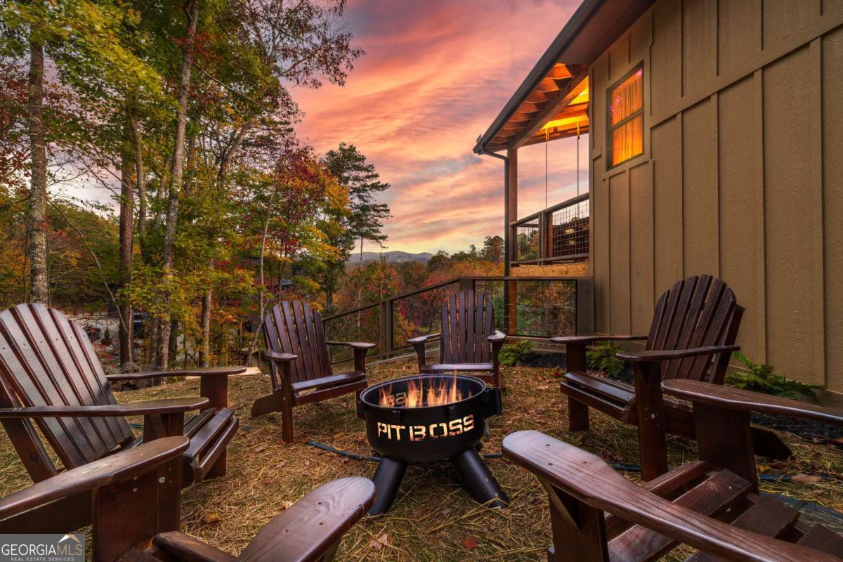 142 Sequoyah Ridge Blue Ridge GA 30513