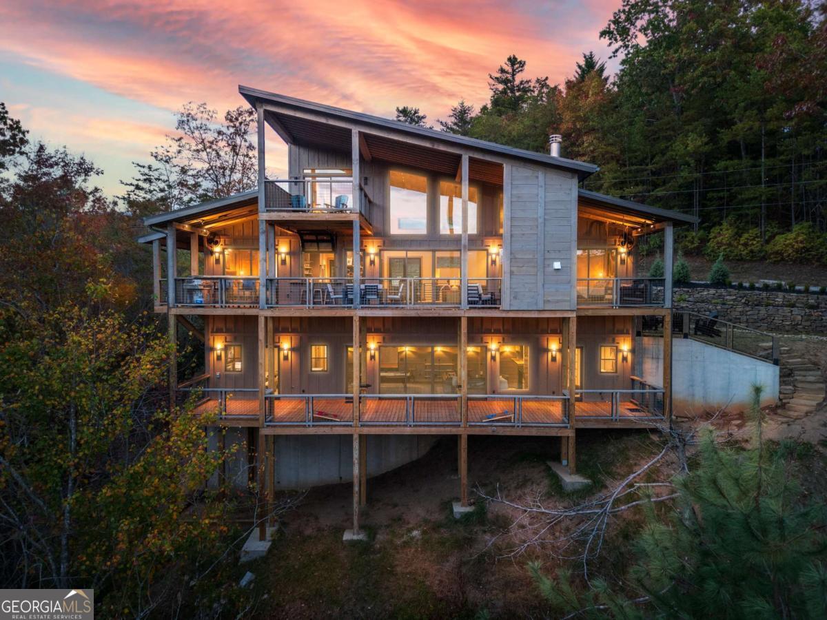 142 Sequoyah Ridge Blue Ridge GA 30513