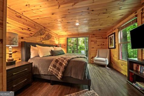 469 North Lake Drive Ellijay GA 30536
