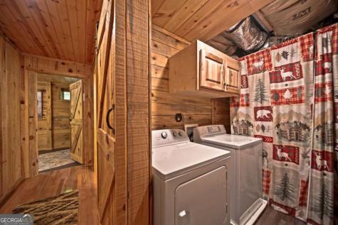 469 North Lake Drive Ellijay GA 30536