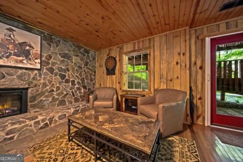 469 North Lake Drive Ellijay GA 30536