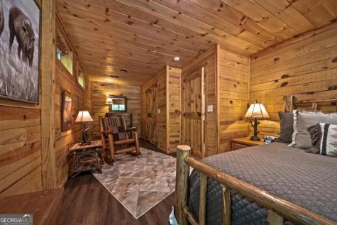 469 North Lake Drive Ellijay GA 30536