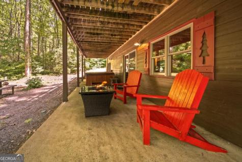 469 North Lake Drive Ellijay GA 30536