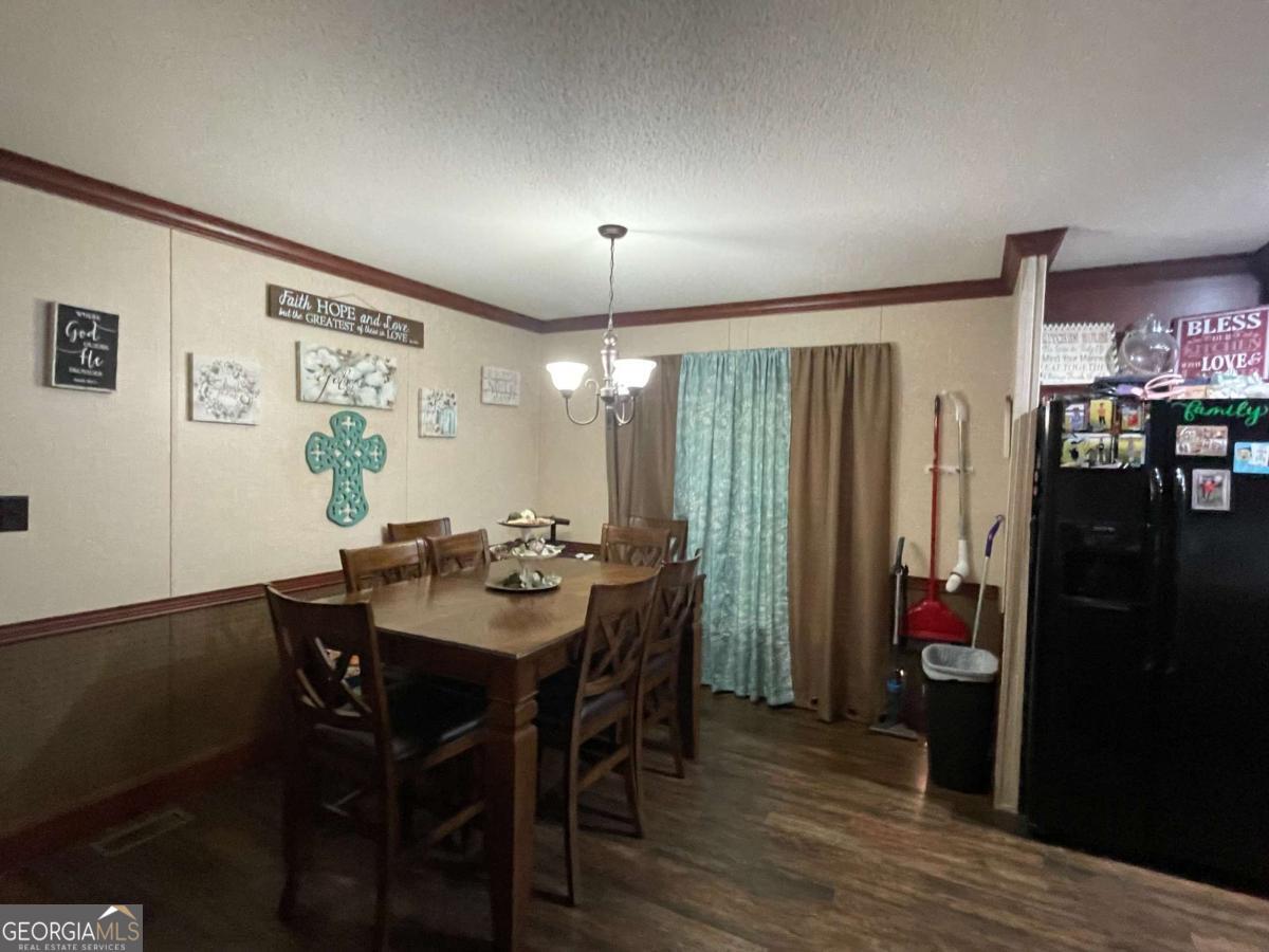 601 Auburn Road Glennville GA 30427