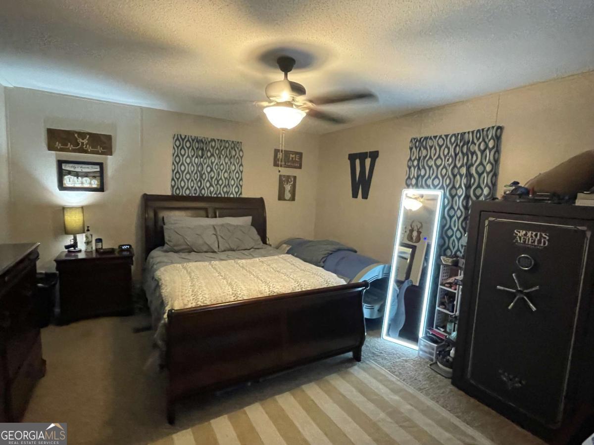 601 Auburn Road Glennville GA 30427