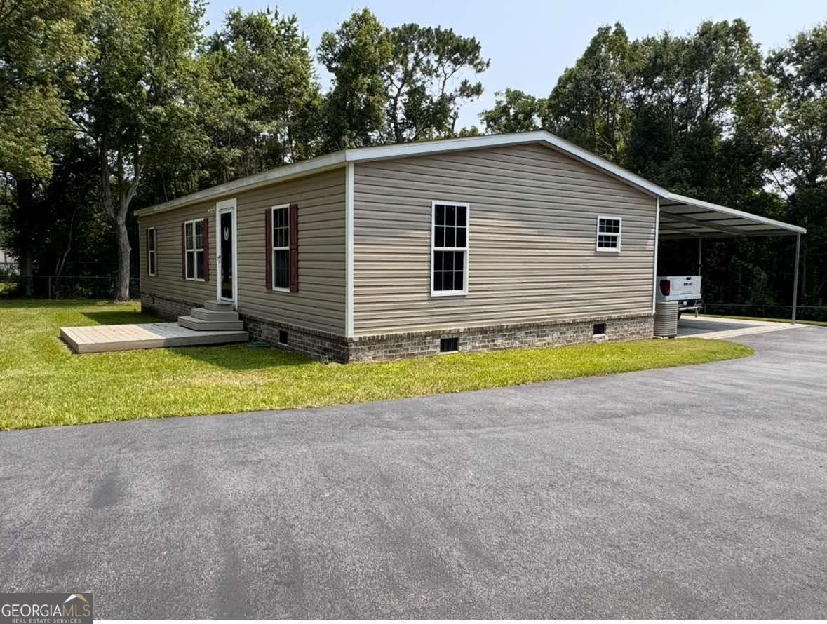 601 Auburn Road Glennville GA 30427