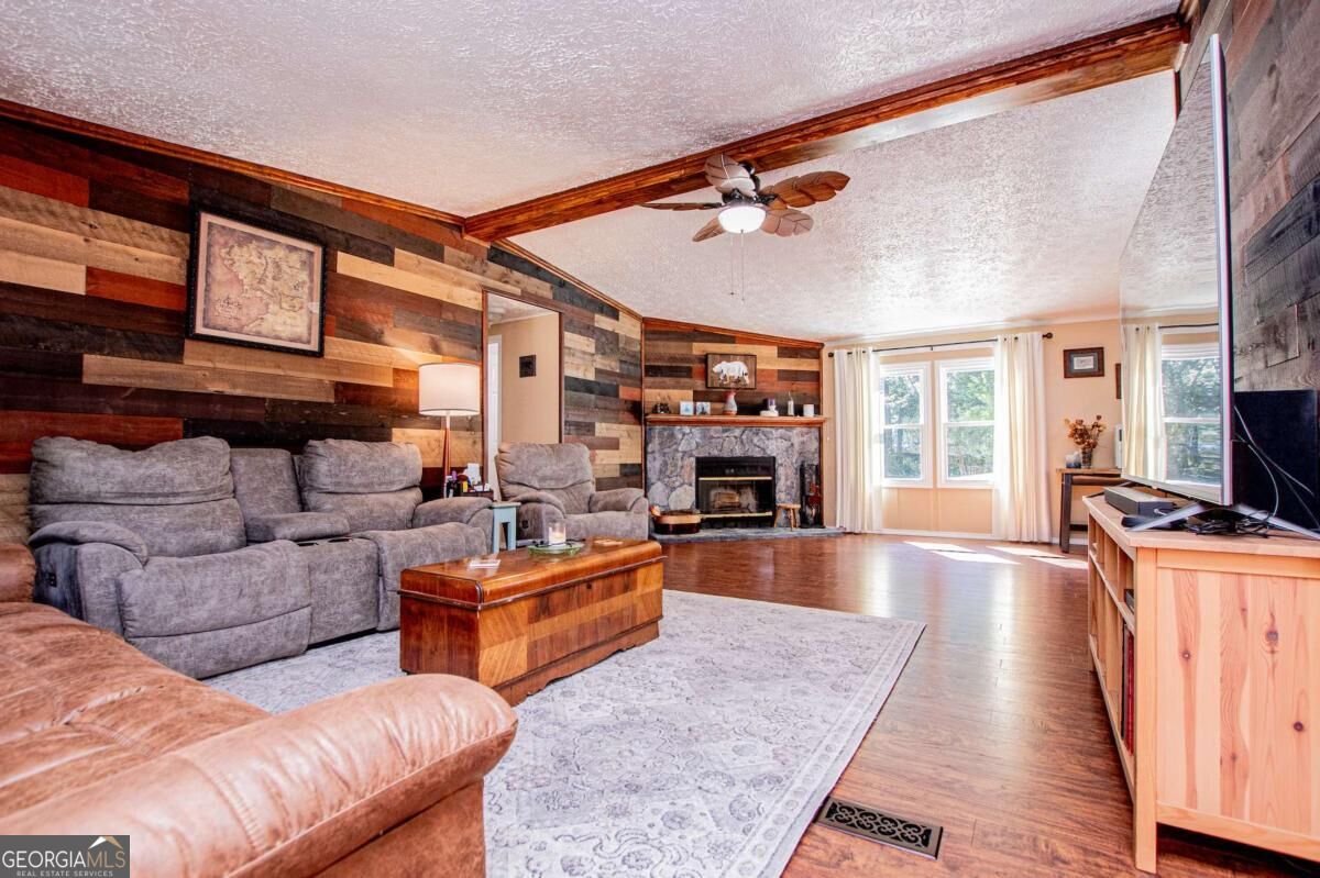 182 N Laurel Trace Carrollton GA 30116