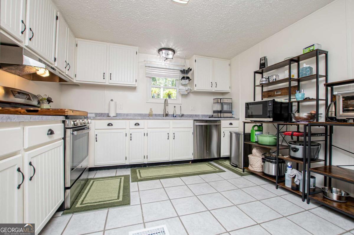 182 N Laurel Trace Carrollton GA 30116