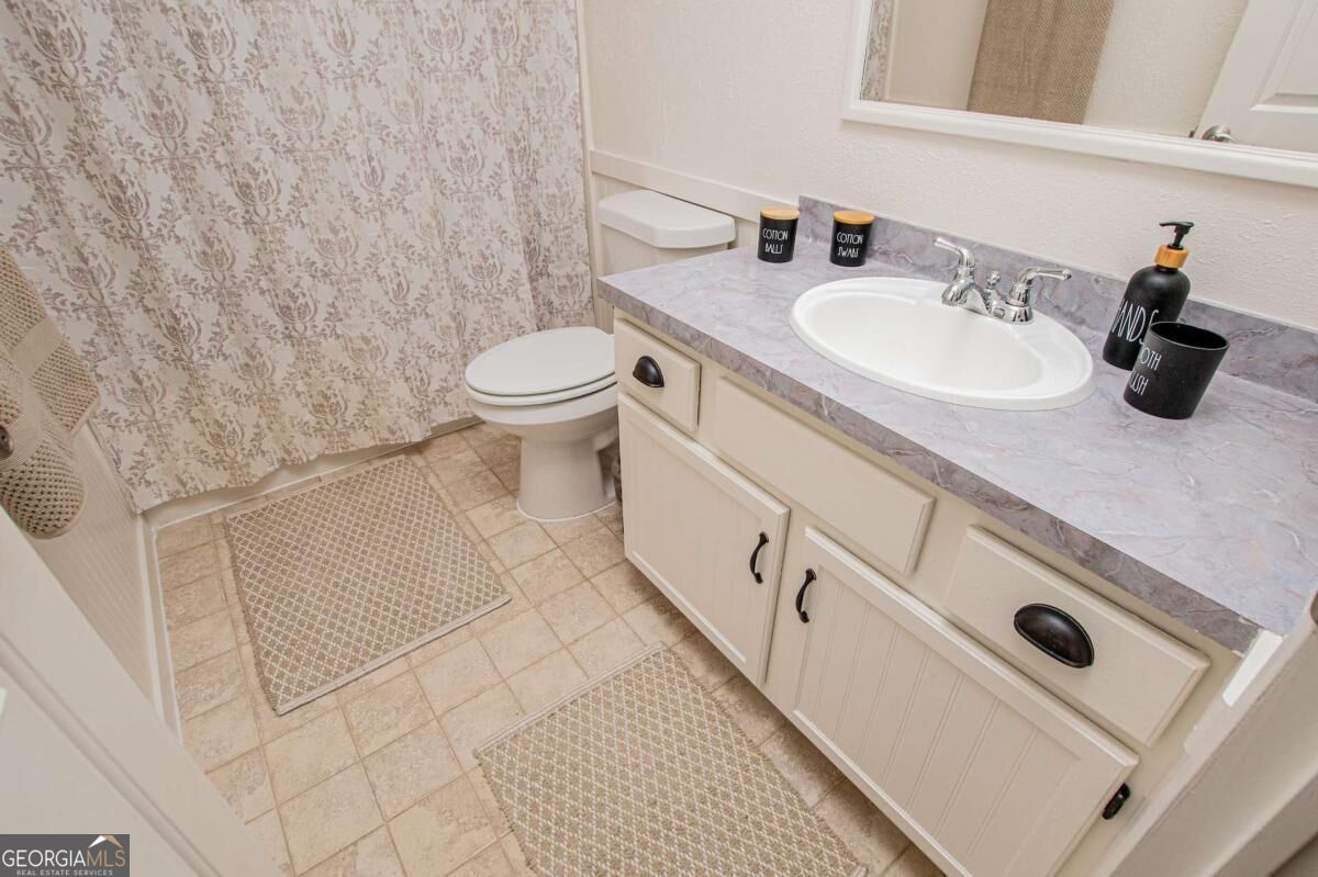 182 N Laurel Trace Carrollton GA 30116