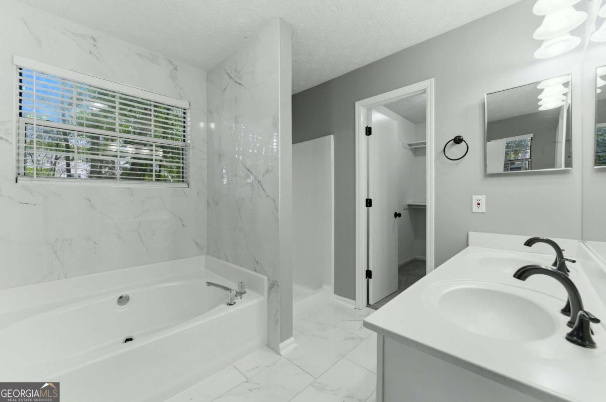 2931 Inverloch Circle Duluth GA 30096