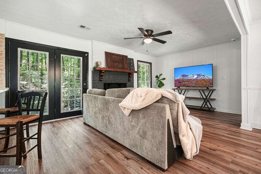 285 Hembredge Drive Canton GA 30115