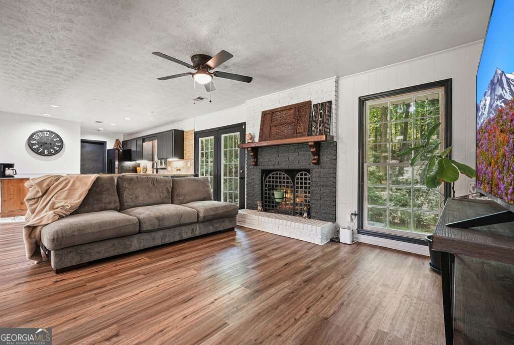 285 Hembredge Drive Canton GA 30115