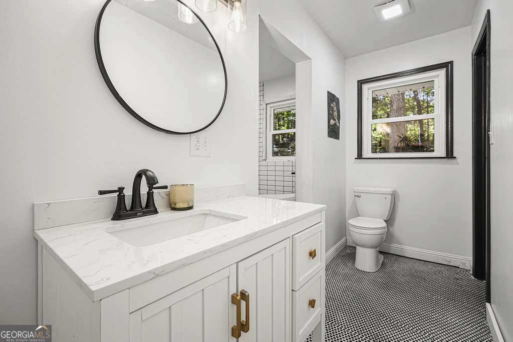 285 Hembredge Drive Canton GA 30115