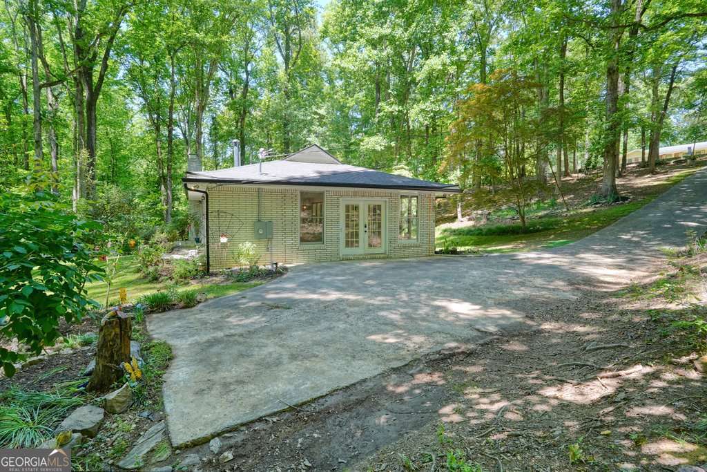 285 Hembredge Drive Canton GA 30115