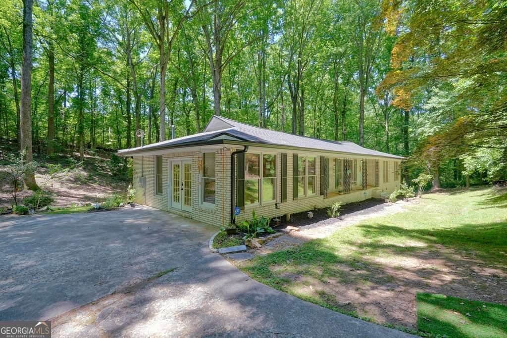 285 Hembredge Drive Canton GA 30115