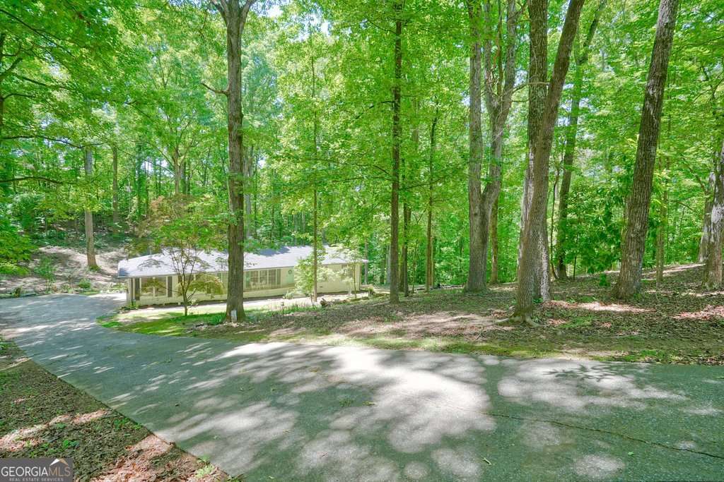 285 Hembredge Drive Canton GA 30115