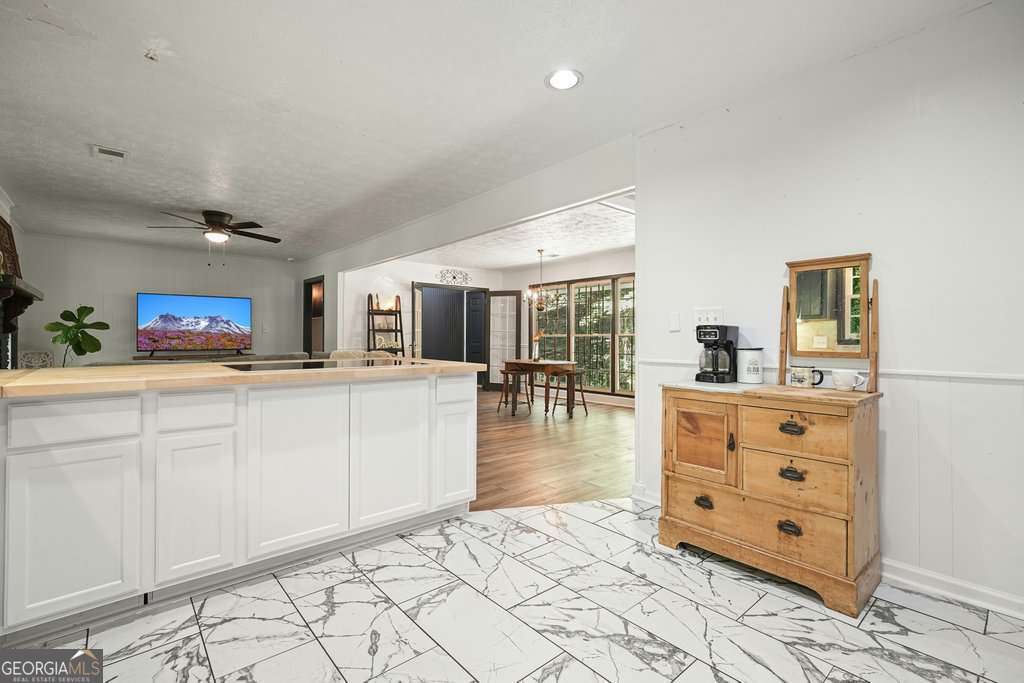 285 Hembredge Drive Canton GA 30115