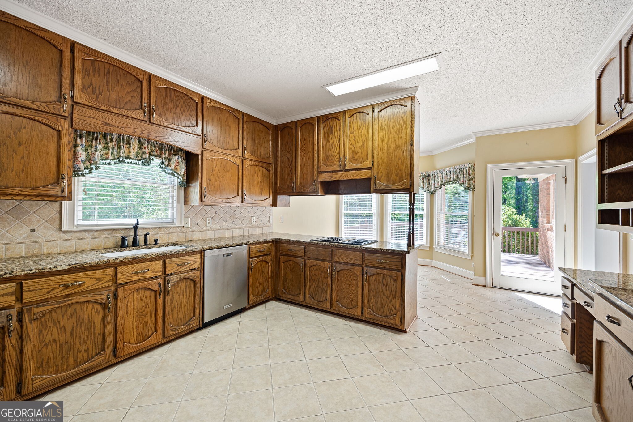 280 Camelot Drive Fayetteville GA 30214