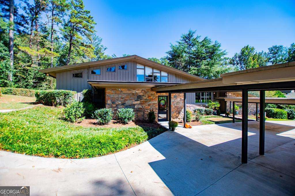 320 East Club Drive Carrollton GA 30117
