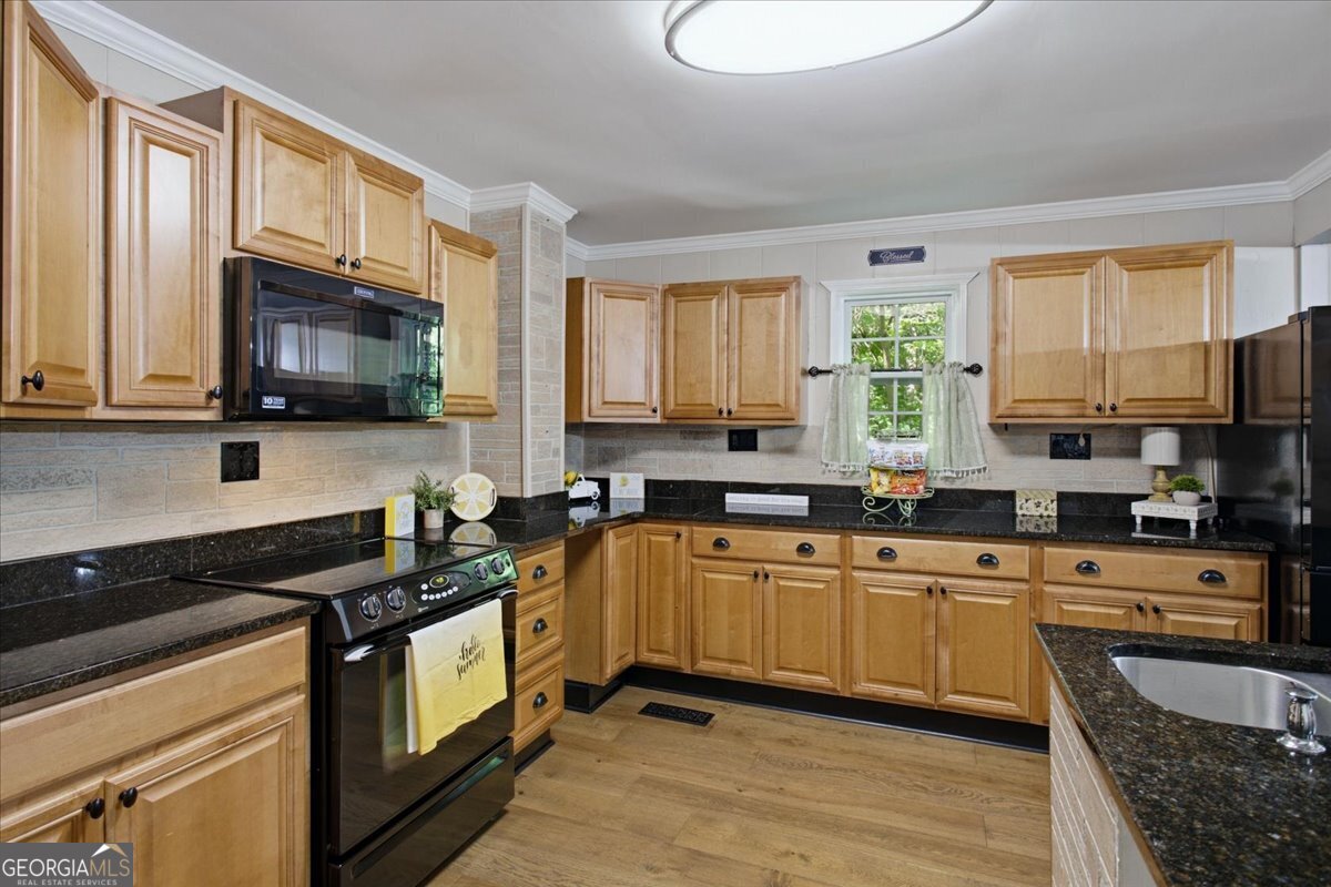 21 River Road Woodland GA 31836