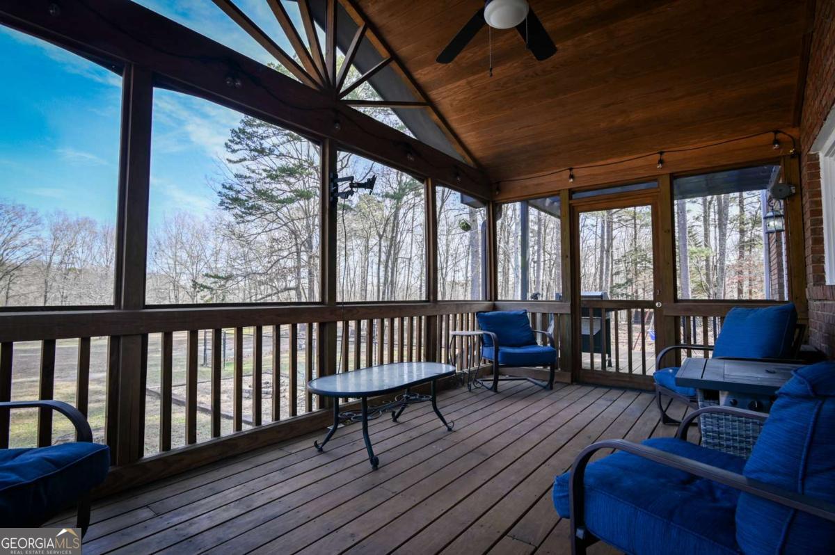 1010 Charles Court Statham GA 30666