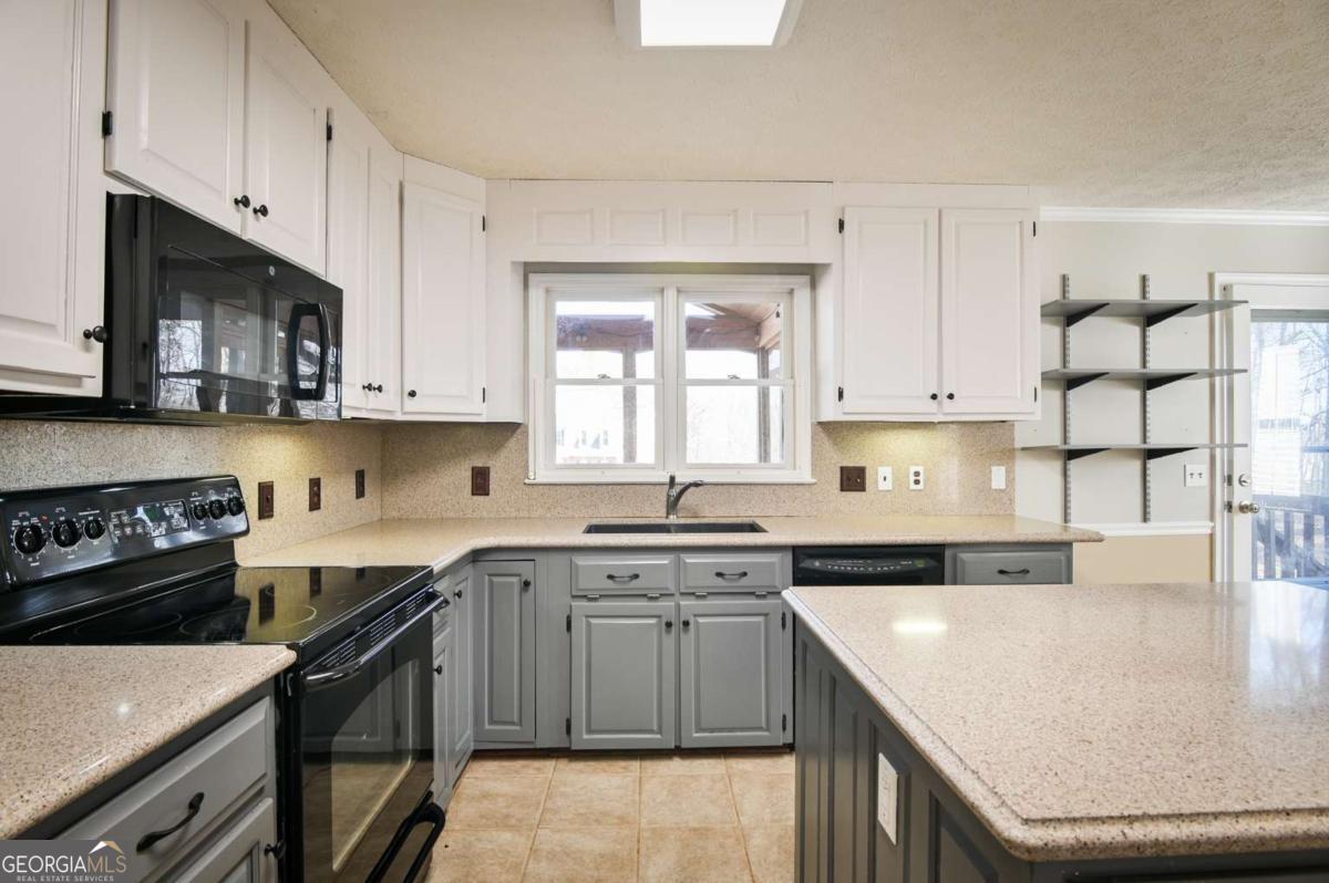 1010 Charles Court Statham GA 30666
