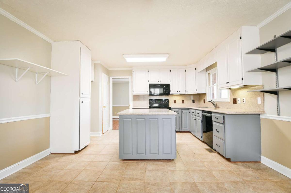 1010 Charles Court Statham GA 30666