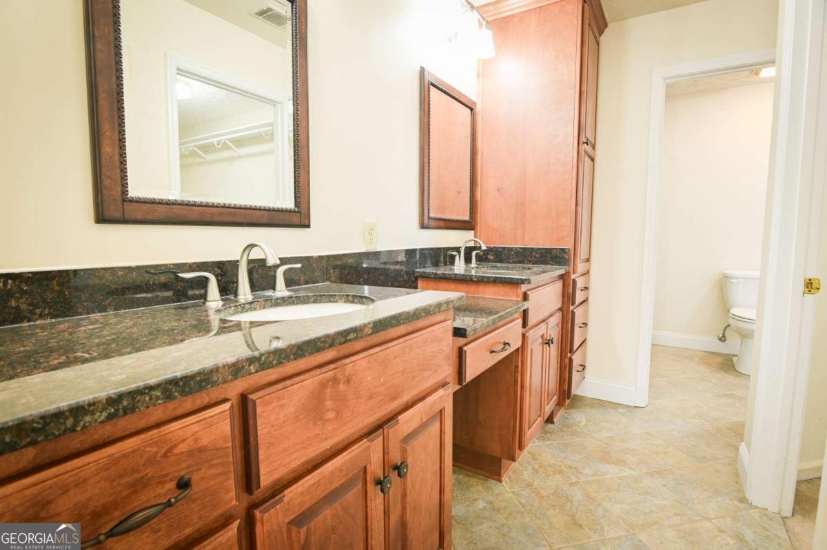 1010 Charles Court Statham GA 30666