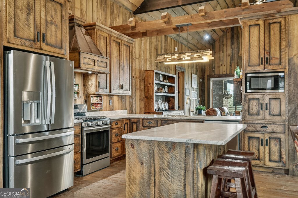 185 Logan Drive Mineral Bluff GA 30559
