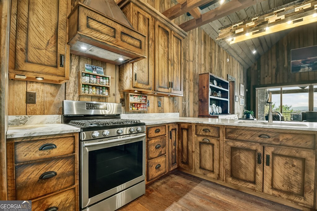 185 Logan Drive Mineral Bluff GA 30559