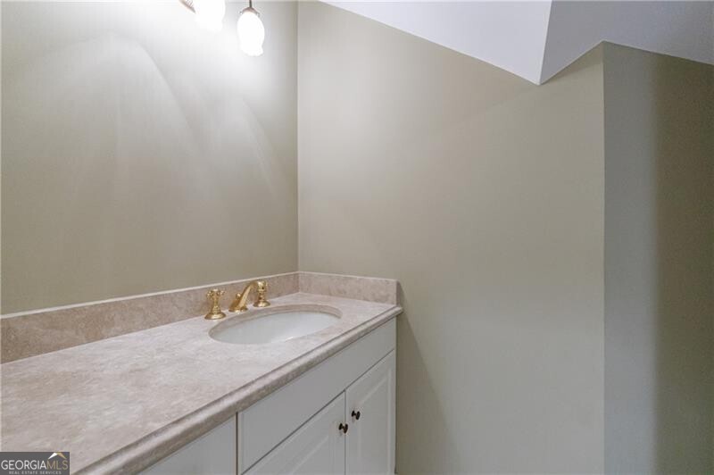 9390 Colonnade Trail Johns Creek GA 30022