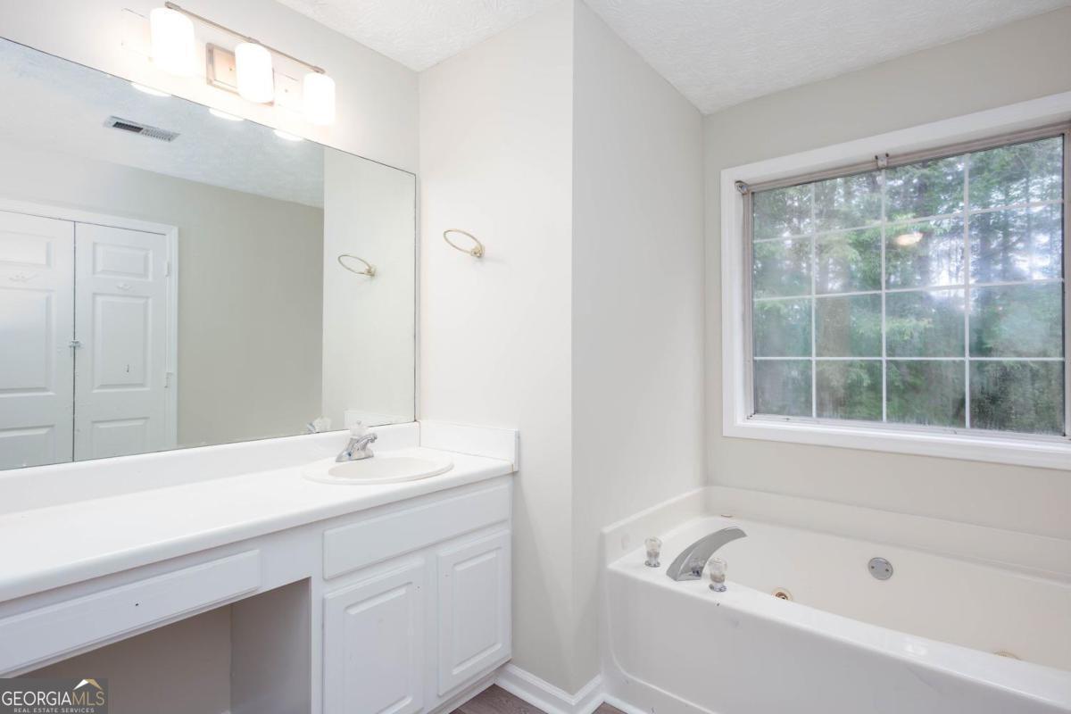 1077 Athena Court Acworth GA 30101