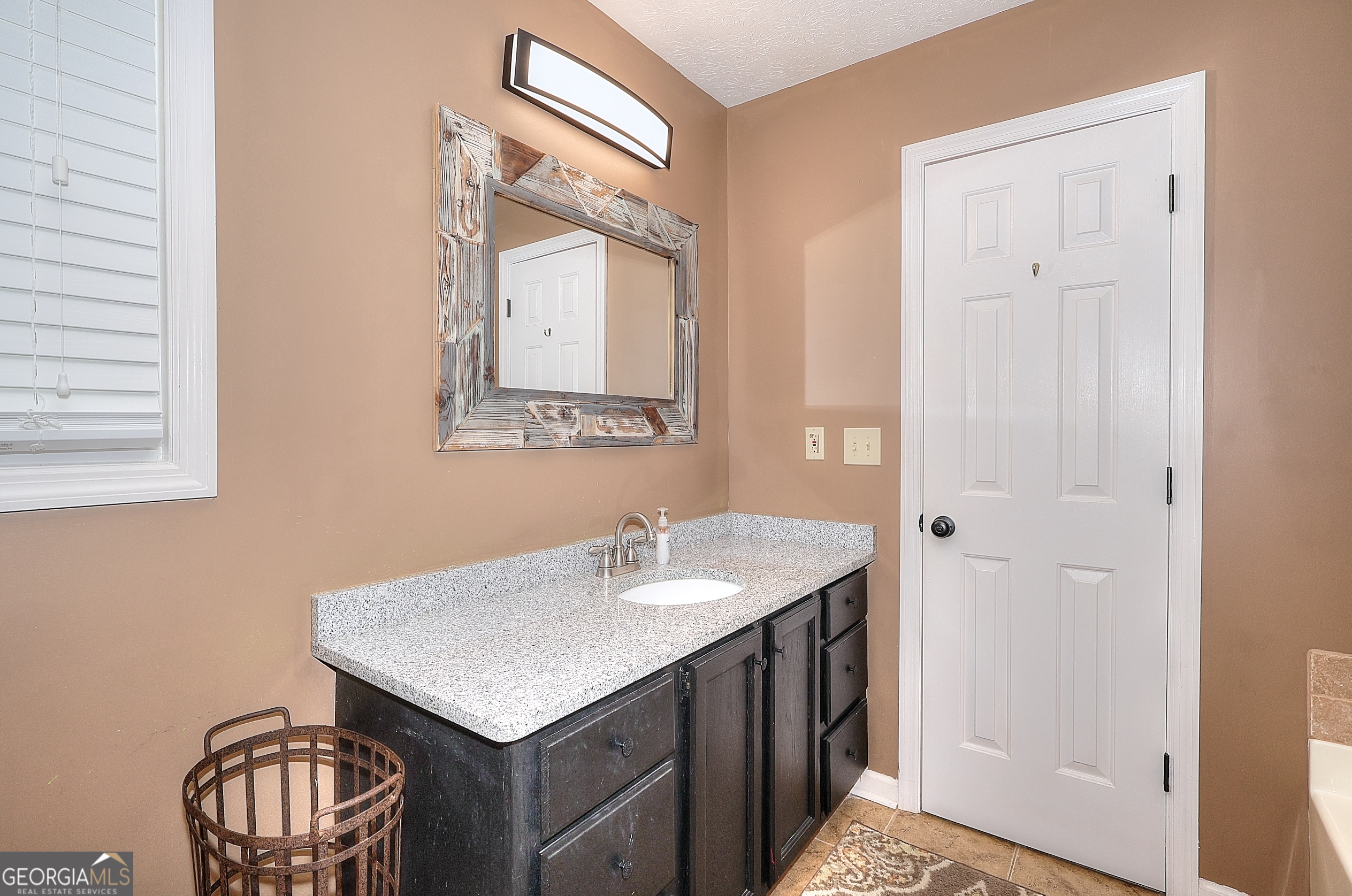 377 E River Bend Drive Eatonton GA 31024