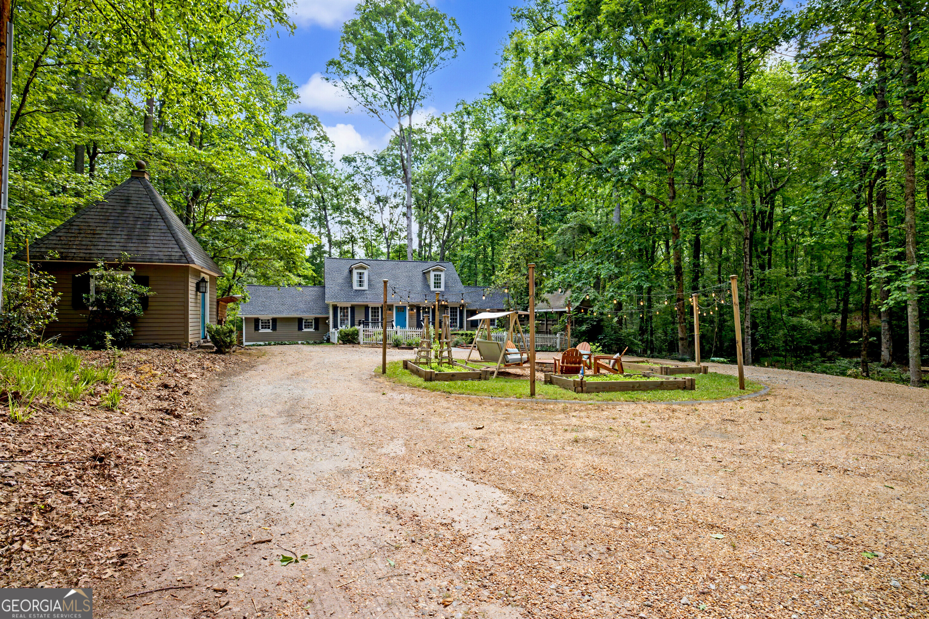 893 Happy Valley Circle Newnan GA 30263
