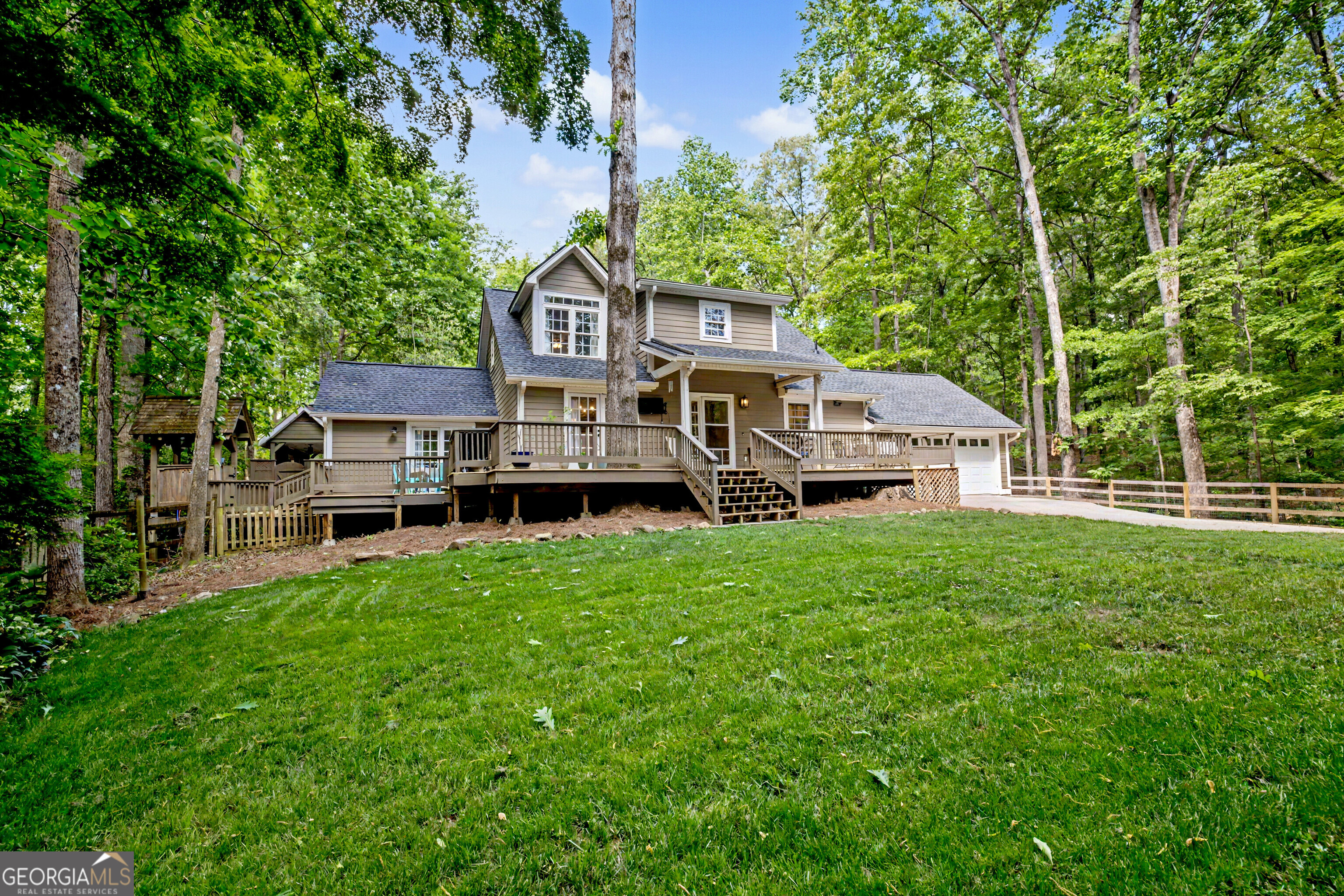893 Happy Valley Circle Newnan GA 30263