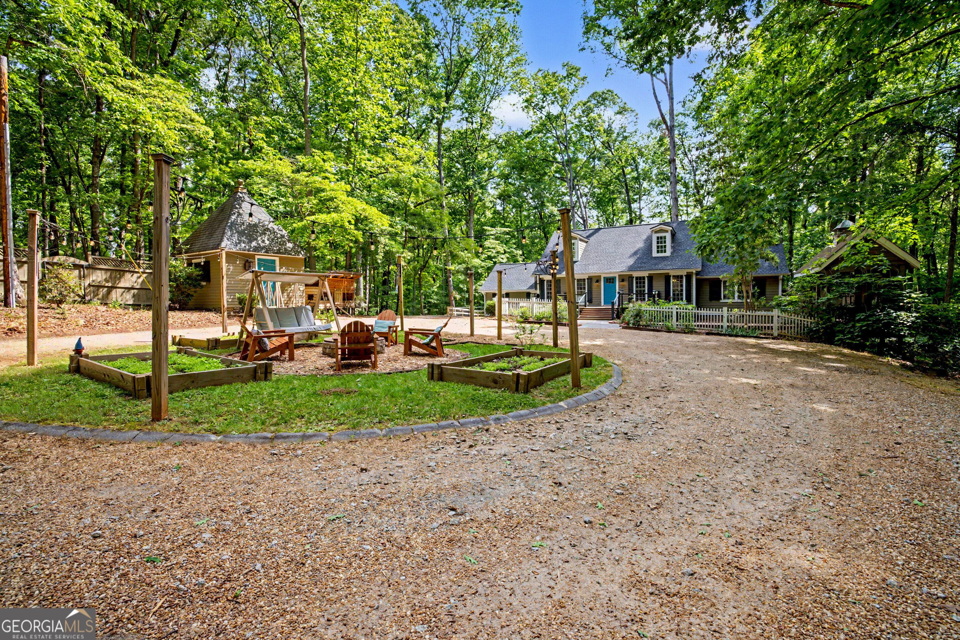 893 Happy Valley Circle Newnan GA 30263