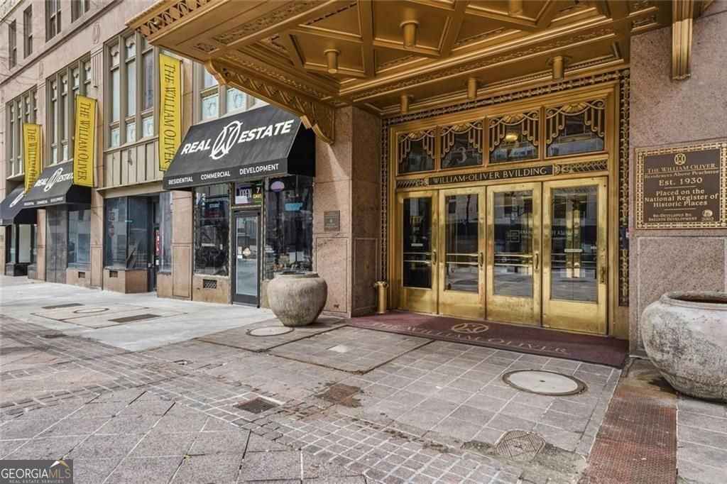 32 Peachtree Street NW Atlanta GA 30303