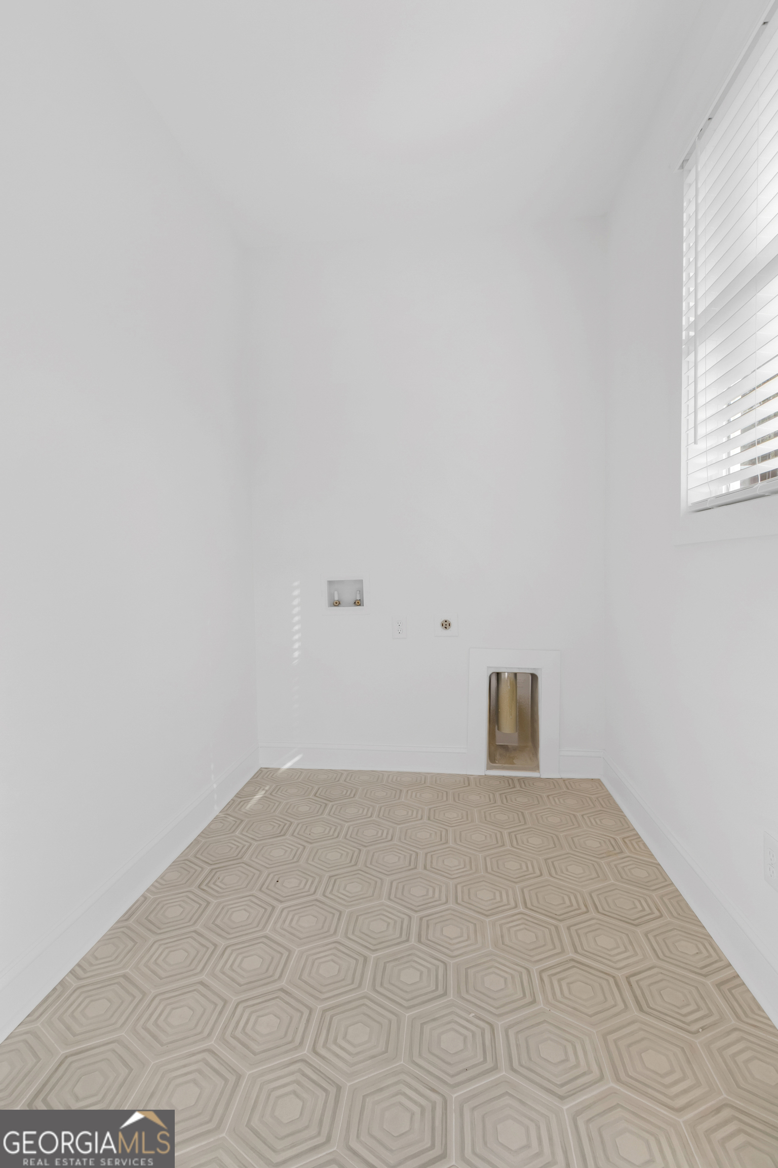 1211 E 34th Street Savannah GA 31404