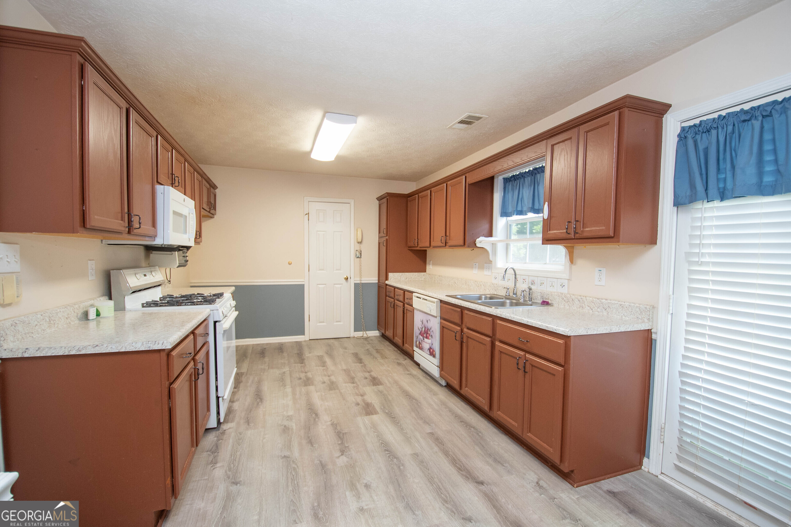 115 Oakview Trace Fayetteville GA 30215