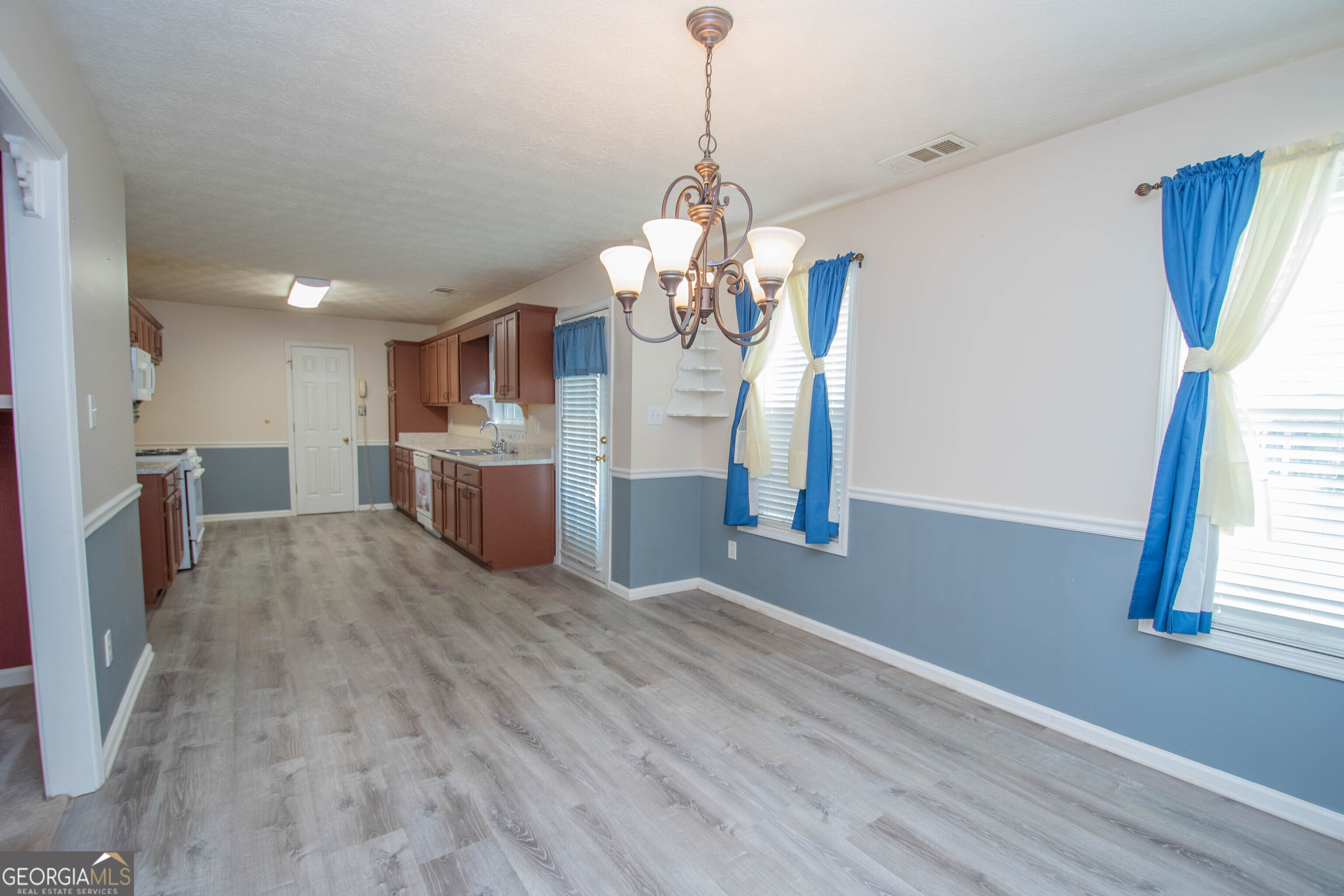 115 Oakview Trace Fayetteville GA 30215