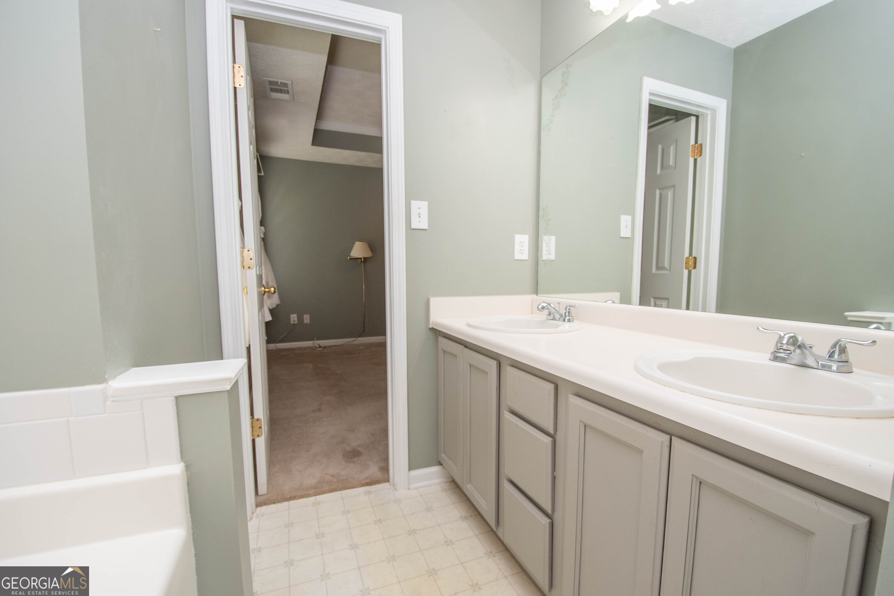 115 Oakview Trace Fayetteville GA 30215