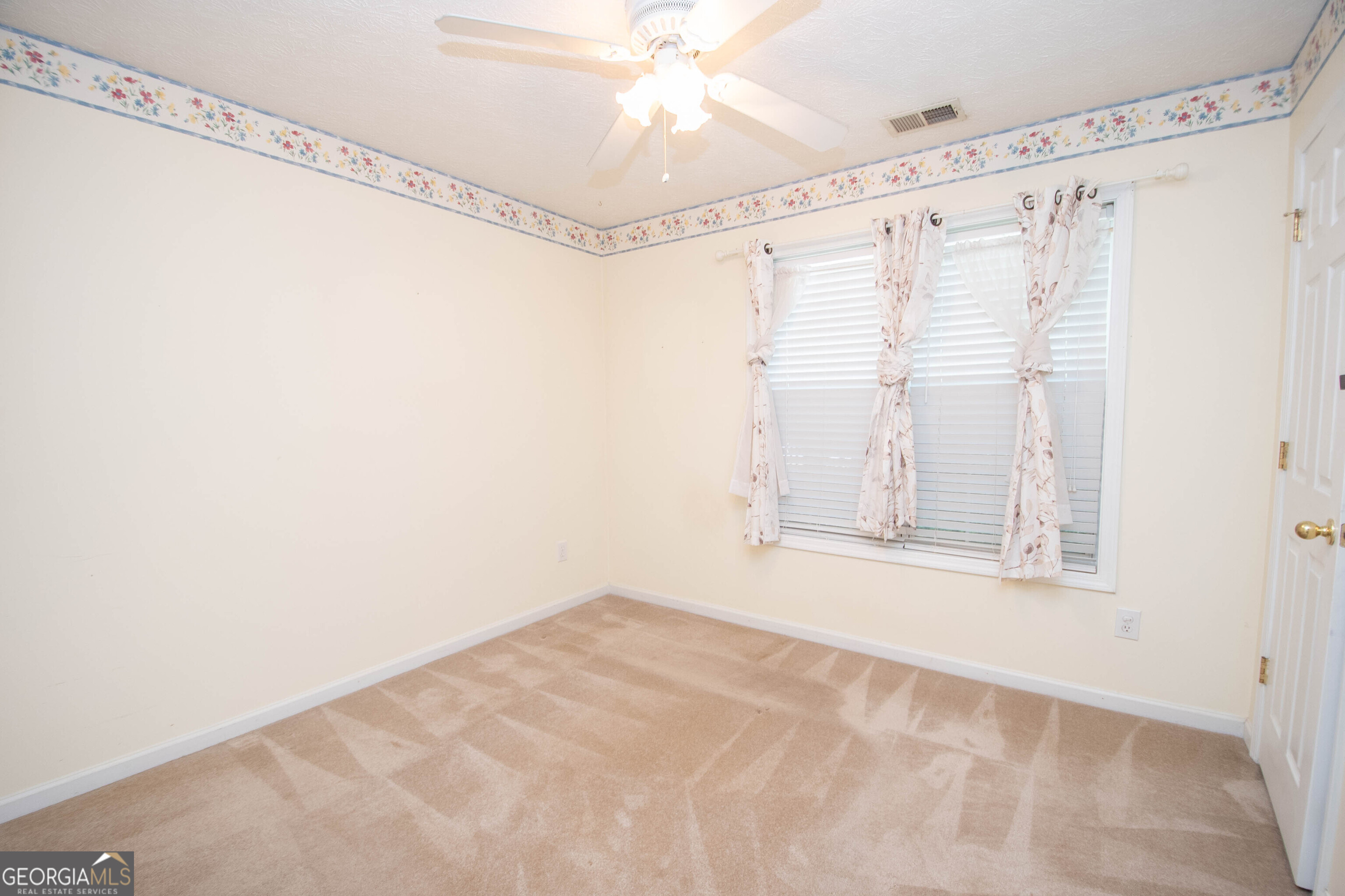 115 Oakview Trace Fayetteville GA 30215