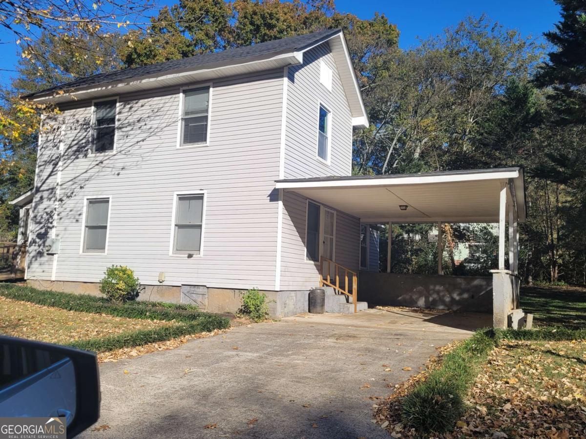 215 Avenue E Lindale GA 30147