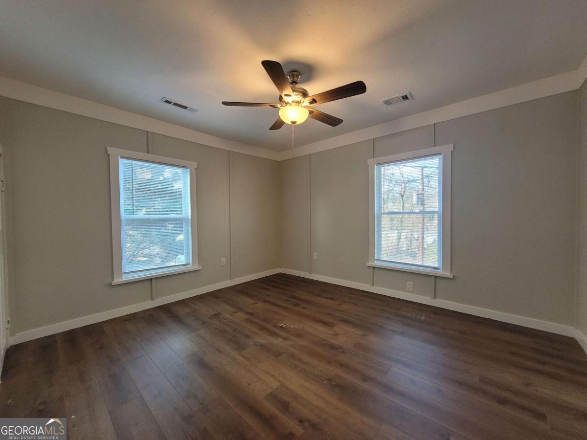 215 Avenue E Lindale GA 30147