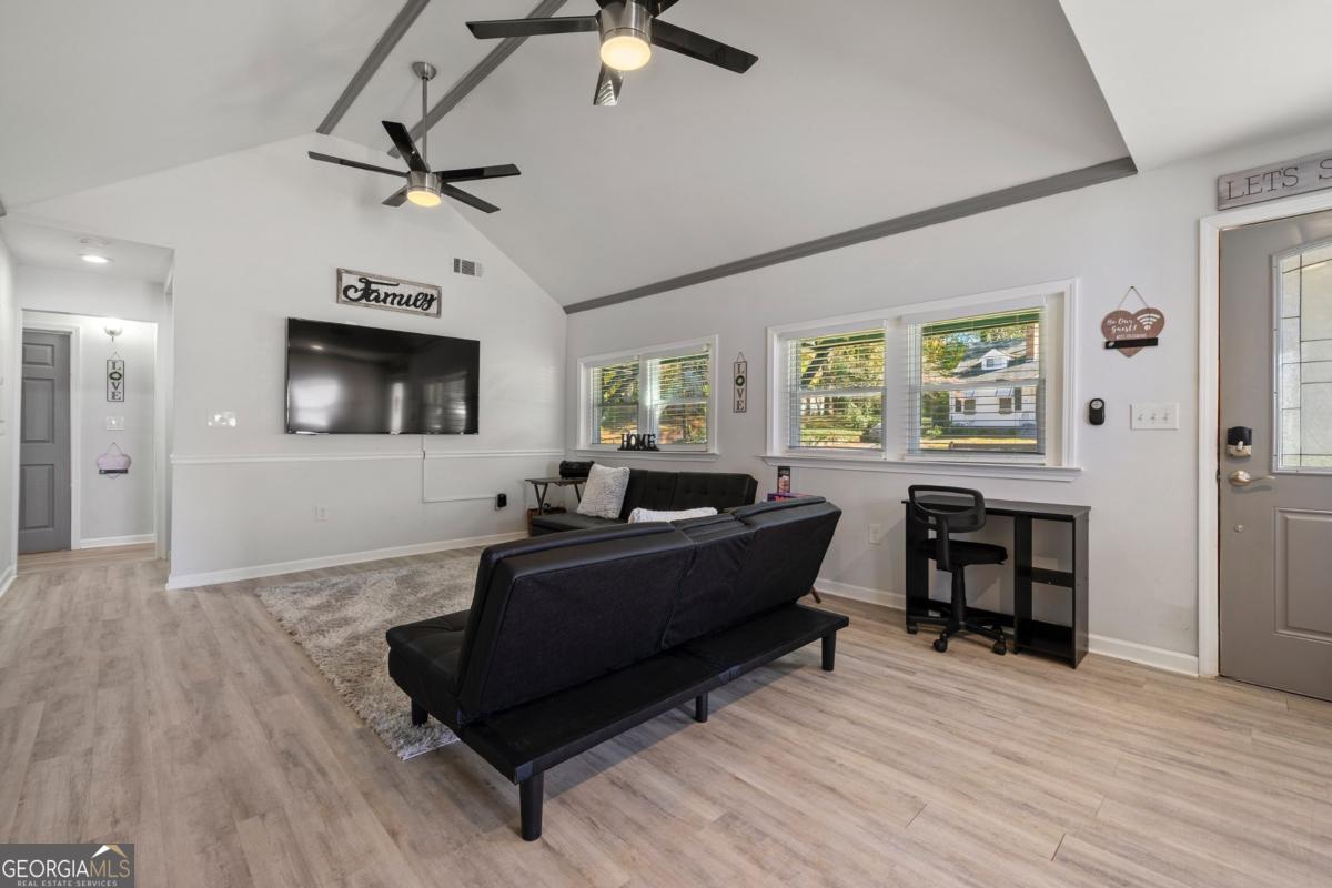 436 W Lake Avenue NW Atlanta GA 30318